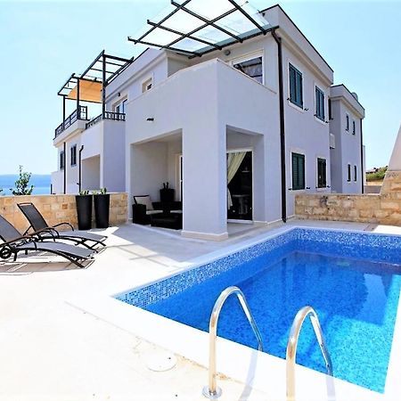 Apartment Bol A6 With Pool From 45 Eur Per Person Eksteriør billede
