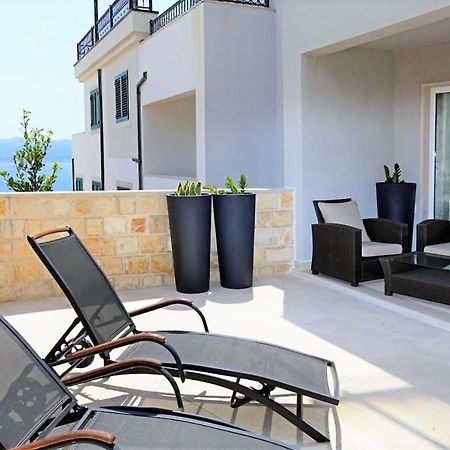 Apartment Bol A6 With Pool From 45 Eur Per Person Eksteriør billede