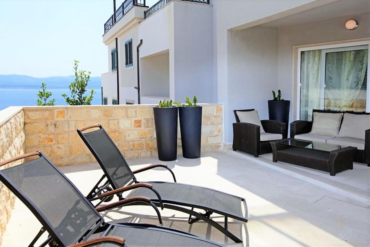 Apartment Bol A6 With Pool From 45 Eur Per Person Eksteriør billede